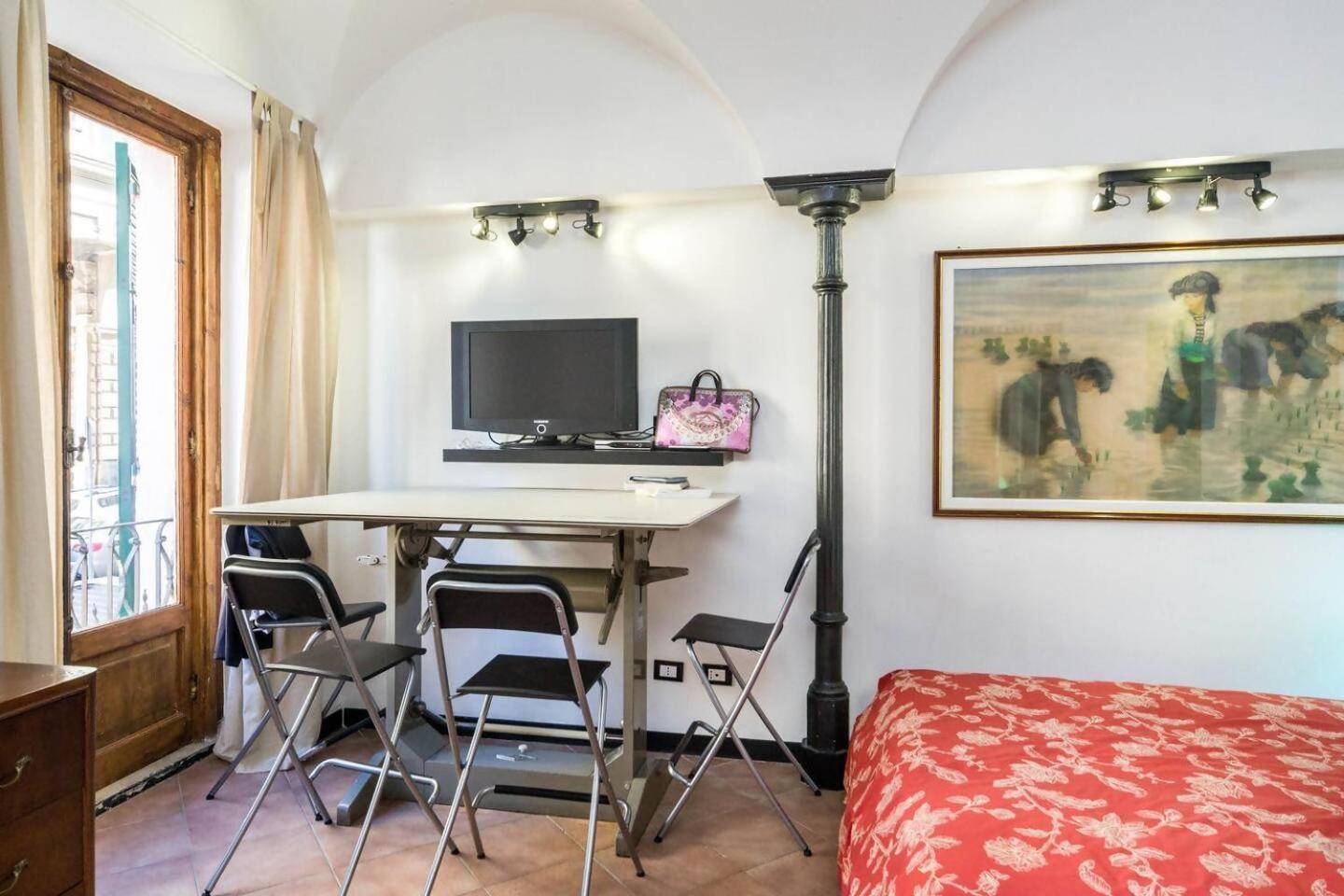 Lovingenoa - Ducale - Cast Iron Apartment Genua
